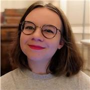 Professeure bilingue en anglais et en allemand donne cours de langues en ligne